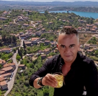 &Theta;&rho;ή&nu;&omicron;&sigmaf; &gamma;&iota;&alpha; &tau;&eta;&nu; &alpha;&pi;ώ&lambda;&epsilon;&iota;&alpha; &tau;&omicron;&upsilon; &Gamma;&iota;ώ&rho;&gamma;&omicron;&upsilon; &Kappa;&alpha;&pi;έ&lambda;&eta;-Έ&sigma;&beta;&eta;&sigma;&epsilon; &tau;&omicron; &gamma;&epsilon;&lambda;&alpha;&sigma;&tau;ό &pi;&alpha;&iota;&delta;ί