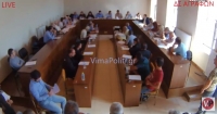 &Sigma;&upsilon;&nu;&epsilon;&delta;&rho;&iota;ά&zeta;&omicron;&upsilon;&nu; &sigma;&tau;&omicron; &Kappa;&epsilon;&rho;&alpha;&sigma;&omicron;&chi;ώ&rho;&iota;-&Delta;&epsilon;ί&tau;&epsilon; &zeta;&omega;&nu;&tau;&alpha;&nu;ά &tau;&eta;&nu; &sigma;&upsilon;&nu;&epsilon;&delta;&rho;ί&alpha;&sigma;&eta; &tau;&omicron;&upsilon; &Delta;&Sigma; &Alpha;&gamma;&rho;ά&phi;&omega;&nu;