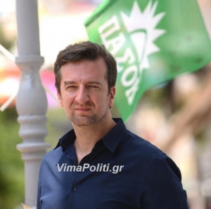 &Mu;&epsilon; A&nu;&delta;&rho;&omicron;&upsilon;&lambda;ά&kappa;&eta; &omicron;  &Beta;&lambda;ά&chi;&omicron;&sigmaf; &sigma;&tau;&eta; &mu;ά&chi;&eta; &tau;&omicron;&upsilon; &Kappa;&Iota;&Nu;.&Alpha;&Lambda;.