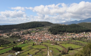 &Theta;έ&rho;&mu;&omicron;:&Eta; &gamma;&rho;&alpha;&phi;&iota;&kappa;ή &kappa;&omega;&mu;ό&pi;&omicron;&lambda;&eta; &tau;&eta;&sigmaf; &Alpha;&iota;&tau;&omega;&lambda;/&nu;ί&alpha;&sigmaf;