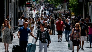 &Kappa;&omicron;&rho;&omega;&nu;&omicron;ϊό&sigmaf;: &Nu;έ&omicron; &kappa;ύ&mu;&alpha; &laquo;&sigma;&alpha;&rho;ώ&nu;&epsilon;&iota;&raquo; &tau;&eta; &chi;ώ&rho;&alpha; - &Pi;&omicron;&iota;&epsilon;&sigmaf; &mu;&epsilon;&tau;&alpha;&lambda;&lambda;ά&xi;&epsilon;&iota;&sigmaf; &kappa;&upsilon;&rho;&iota;&alpha;&rho;&chi;&omicron;ύ&nu;