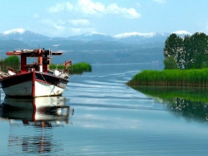 Σημαντική παρέμβαση της Περιφέρεια Δυτικής Ελλάδας για την αξιοποίηση της Λίμνης Τριχωνίδας