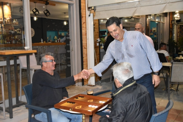 Περιοδεία σε Δοκίμι, Καλύβια και Αγγελόκαστρο ο Παπαναστασίου:&quot;Προτεραιότητά μας η βελτίωση της καθημερινότητας&quot;