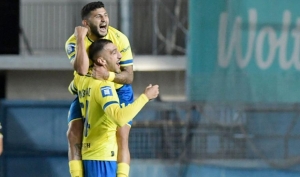 Βολος - Παναιτωλικος 0-1:«Απέδρασαν» με Πέρες στο 90&#039;+2&#039; -Τρίποντο οκτάδας για τα καναρίνια