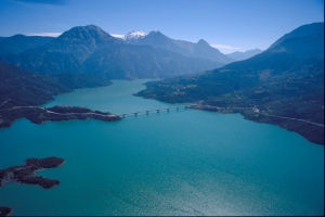 &Sigma;&epsilon; &delta;&eta;&mu;ό&sigma;&iota;&alpha; &delta;&iota;&alpha;&beta;&omicron;ύ&lambda;&epsilon;&upsilon;&sigma;&eta; &eta; &alpha;&xi;&iota;&omicron;&pi;&omicron;ί&eta;&sigma;&eta; &tau;&eta;&sigmaf; &Lambda;ί&mu;&nu;&eta;&sigmaf; &Kappa;&rho;&epsilon;&mu;&alpha;&sigma;&tau;ώ&nu;