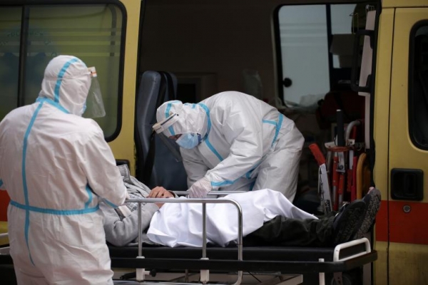 &Nu;έ&omicron; &ldquo;&mu;&alpha;ύ&rho;&omicron;&rdquo; &rho;&epsilon;&kappa;ό&rho; &mu;&epsilon; 7.335 &kappa;&rho;&omicron;ύ&sigma;&mu;&alpha;&tau;&alpha; &kappa;&omicron;&rho;&omicron;&nu;&omicron;ϊ&omicron;ύ &ndash; 65 &nu;&epsilon;&kappa;&rho;&omicron;ί &kappa;&alpha;&iota; 477 &delta;&iota;&alpha;&sigma;&omega;&lambda;&eta;&nu;&omega;&mu;έ&nu;&omicron;&iota;