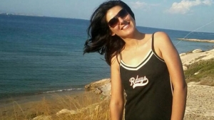 &Upsilon;&pi;ό&theta;&epsilon;&sigma;&eta; &Lambda;&alpha;&gamma;&omicron;ύ&delta;&eta;: &laquo;&Epsilon;&xi;&iota;&chi;&nu;&iota;ά&sigma;&tau;&eta;&kappa;&epsilon; &eta; &upsilon;&pi;ό&theta;&epsilon;&sigma;&eta;&raquo;, &lambda;έ&epsilon;&iota; &omicron; &delta;&iota;&kappa;&eta;&gamma;ό&rho;&omicron;&sigmaf; &tau;&eta;&sigmaf; &omicron;&iota;&kappa;&omicron;&gamma;έ&nu;&epsilon;&iota;&alpha;&sigmaf;