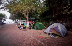 Διπλό φονικό στη Φοινικούντα: Οι Αρχές «ξεψαχνίζουν» το παρελθόν του ιδιοκτήτη-Στο μικροσκόπιο σχέσεις και διαθήκη