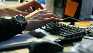 Τους δίνει επίδομα;