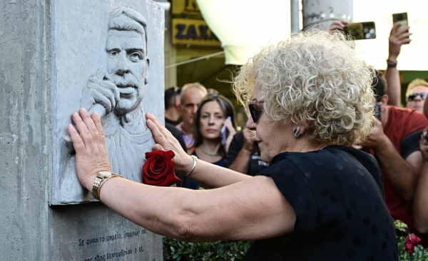 &Pi;&alpha;ύ&lambda;&omicron;&sigmaf; &Phi;ύ&sigma;&sigma;&alpha;&sigmaf;: &Sigma;&upsilon;&gamma;&kappa;έ&nu;&tau;&rho;&omega;&sigma;&eta; &sigma;&tau;&omicron; &mu;&nu;&eta;&mu;&epsilon;ί&omicron; &sigma;&tau;&omicron; &Kappa;&epsilon;&rho;&alpha;&tau;&sigma;ί&nu;&iota; 13 &chi;&rho;ό&nu;&iota;&alpha; &mu;&epsilon;&tau;ά &tau;&eta; &delta;&omicron;&lambda;&omicron;&phi;&omicron;&nu;ί&alpha; &tau;&omicron;&upsilon;